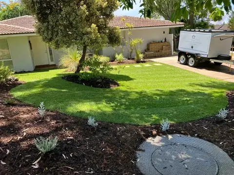 Duncraig yard before and after a tidy-up (after 3 of 3)